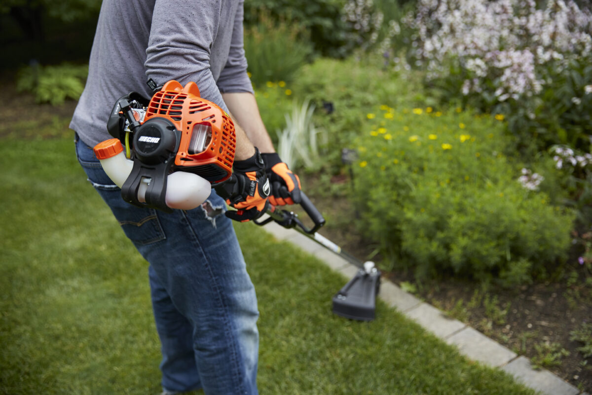 echo-trimmer-action-photo-gardenland-power-equipment